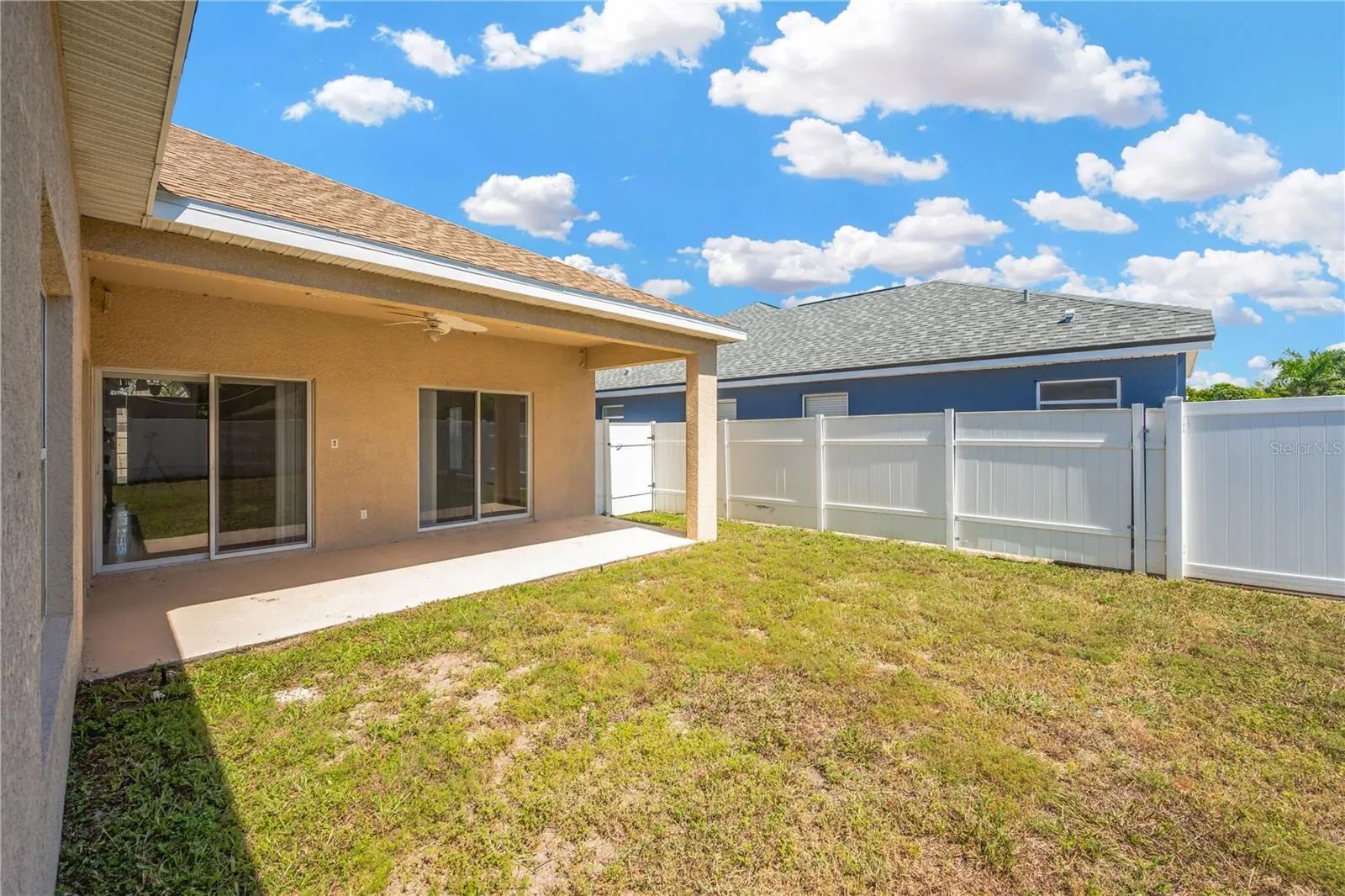 1833 MIRA LAGO CIR