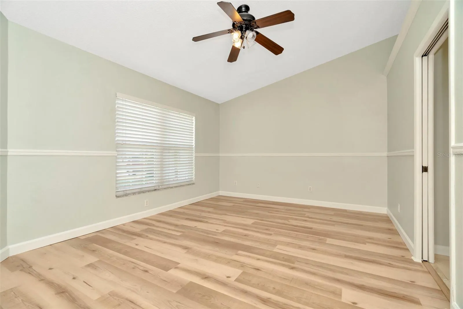 1504 ATTLEBORO LN