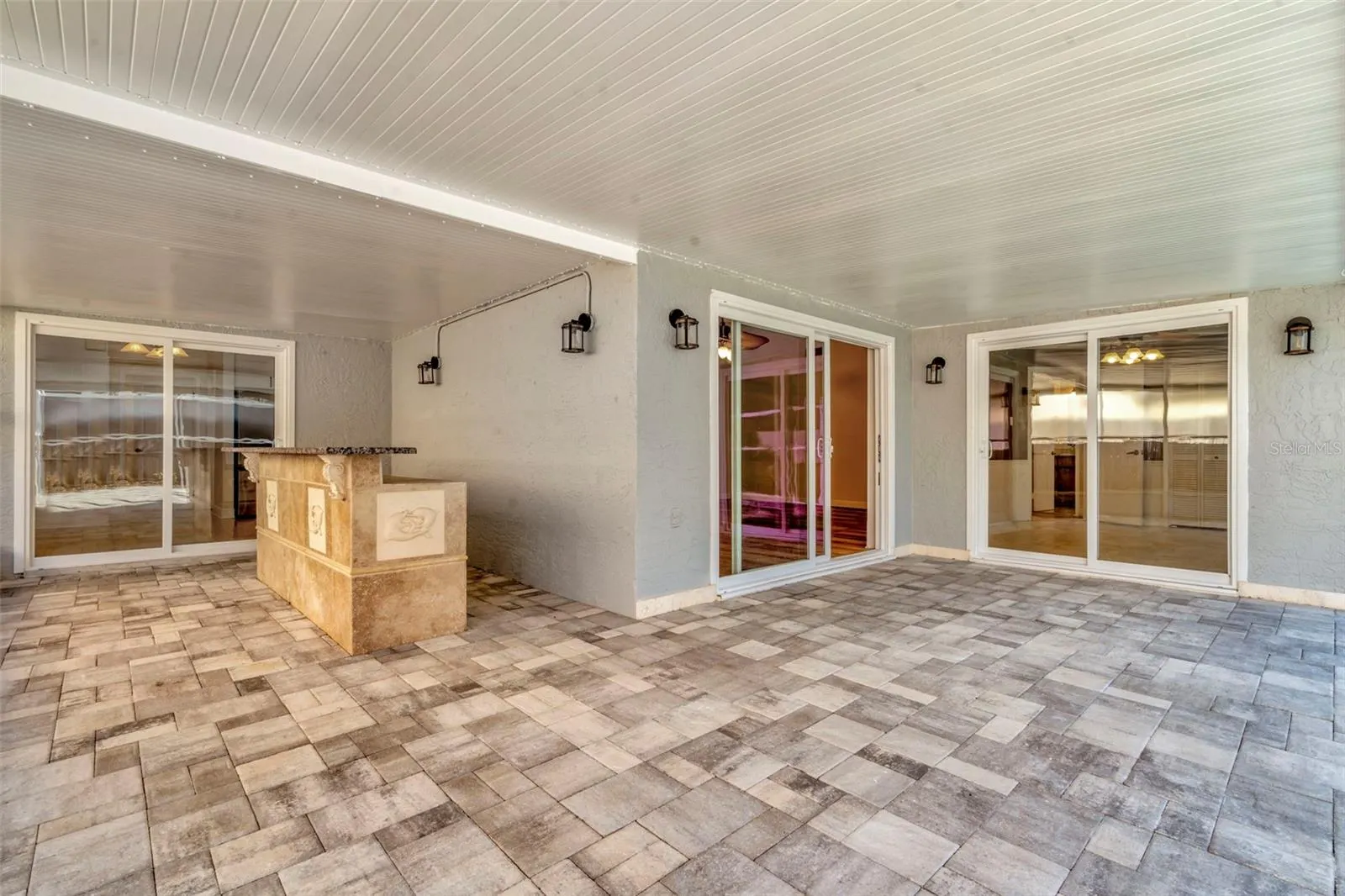 1504 ATTLEBORO LN