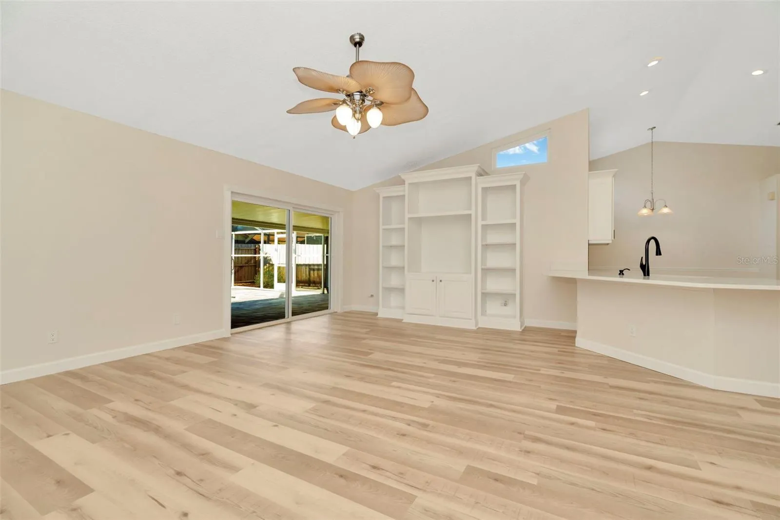 1504 ATTLEBORO LN