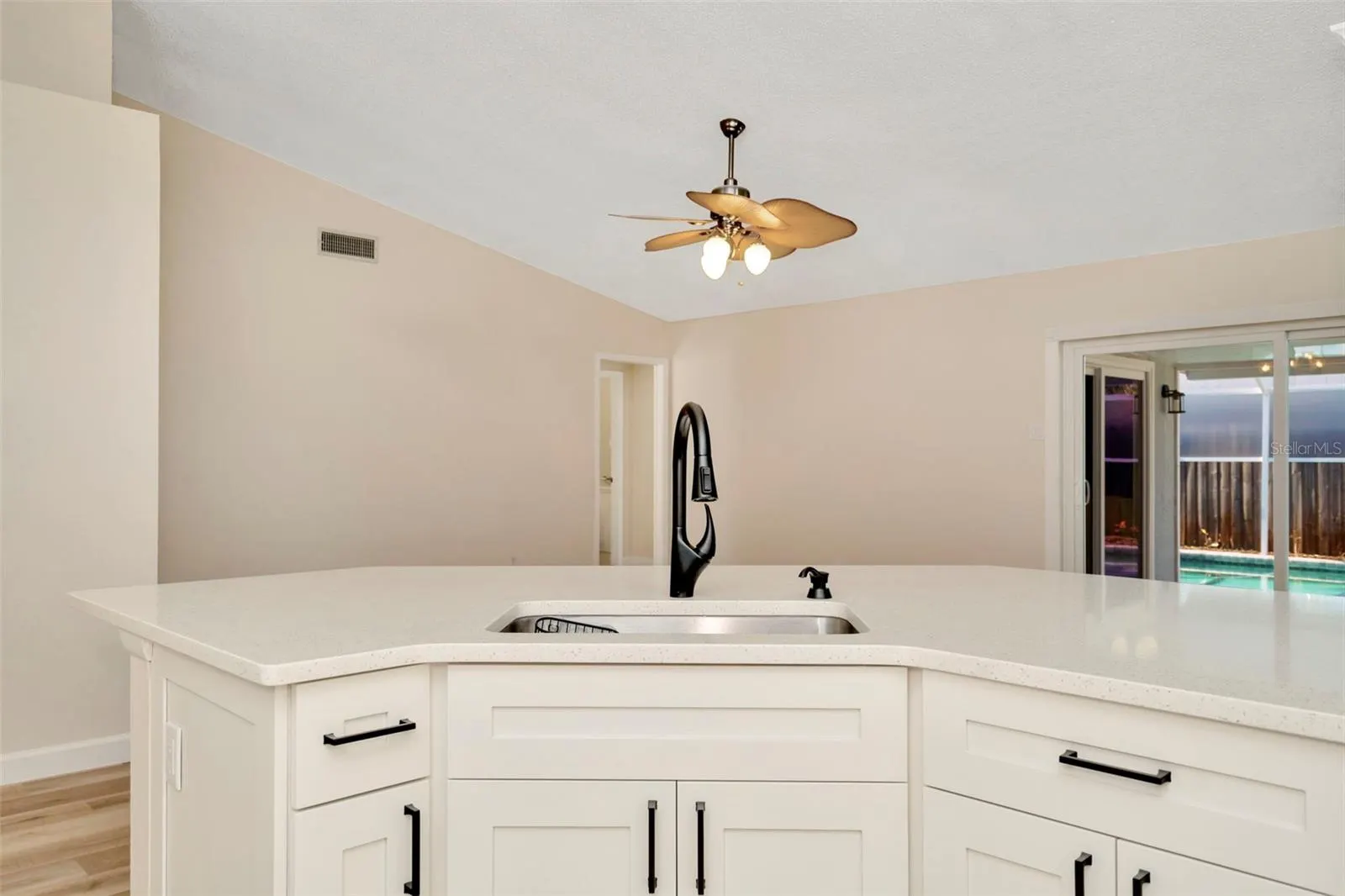 1504 ATTLEBORO LN