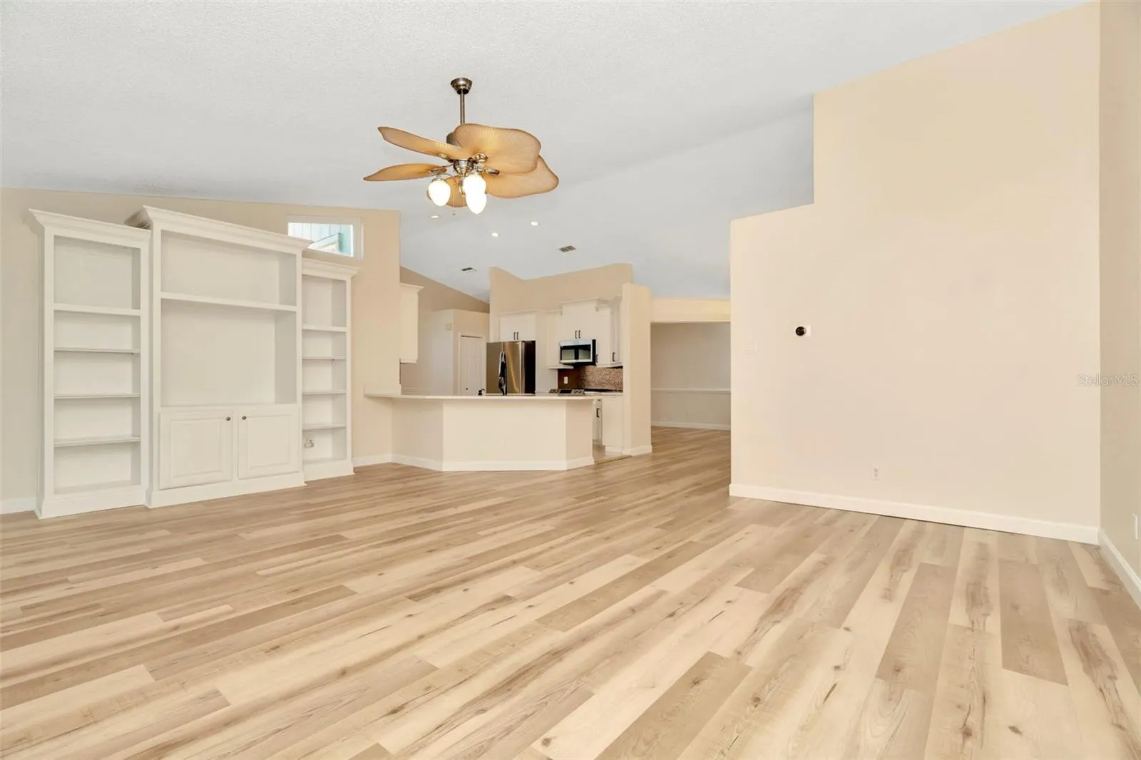 1504 ATTLEBORO LN