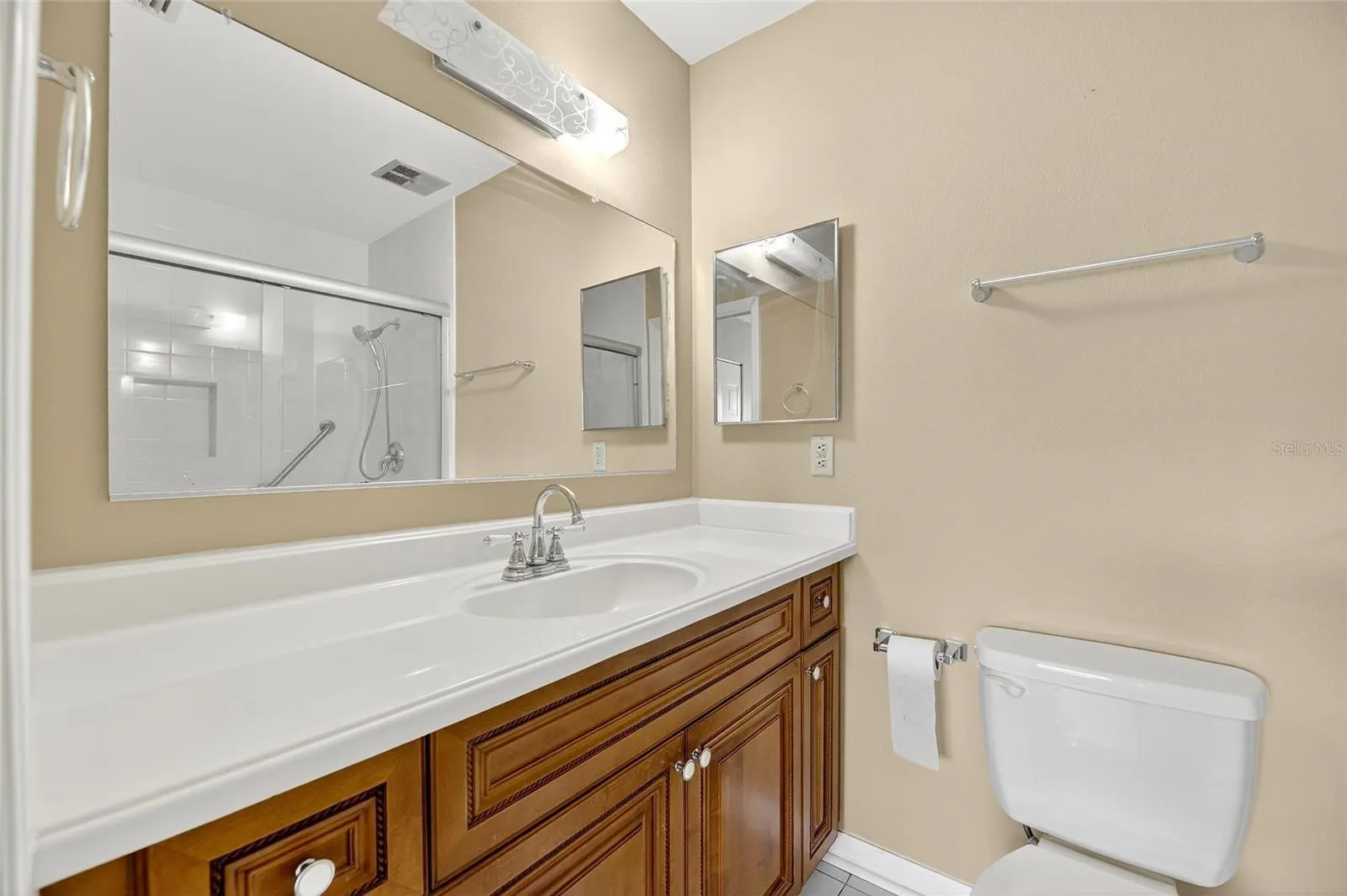 408 GLOUCESTER BLVD #33, #33