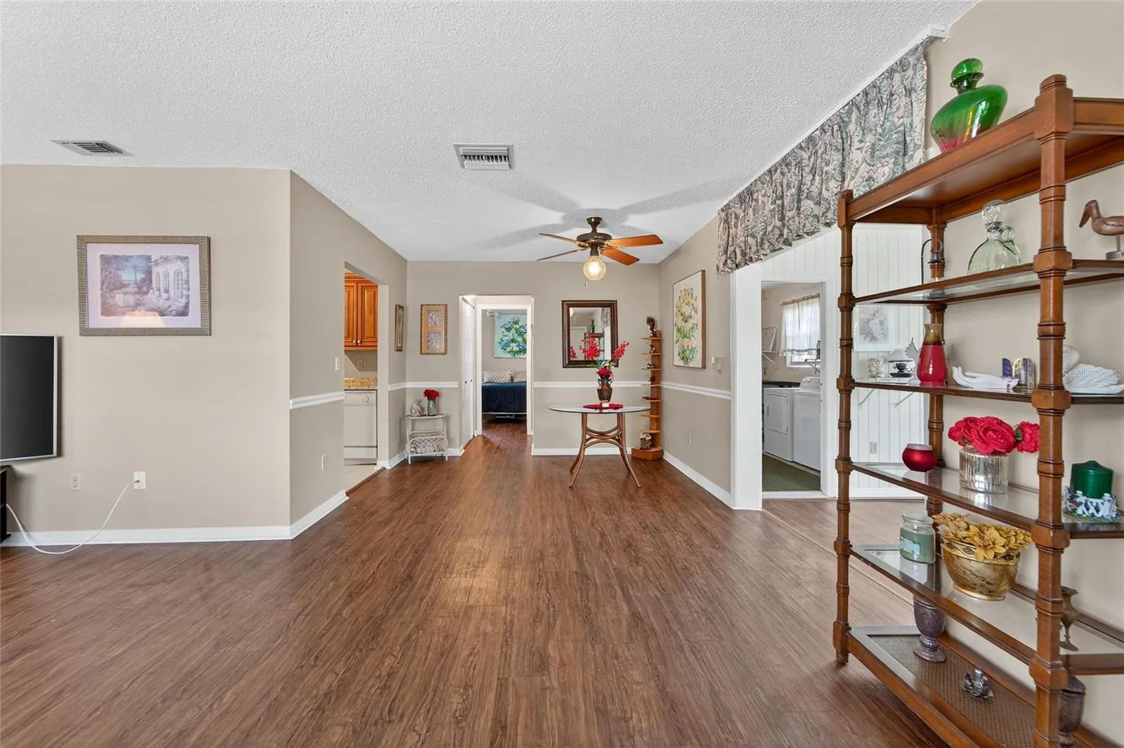 408 GLOUCESTER BLVD #33, #33