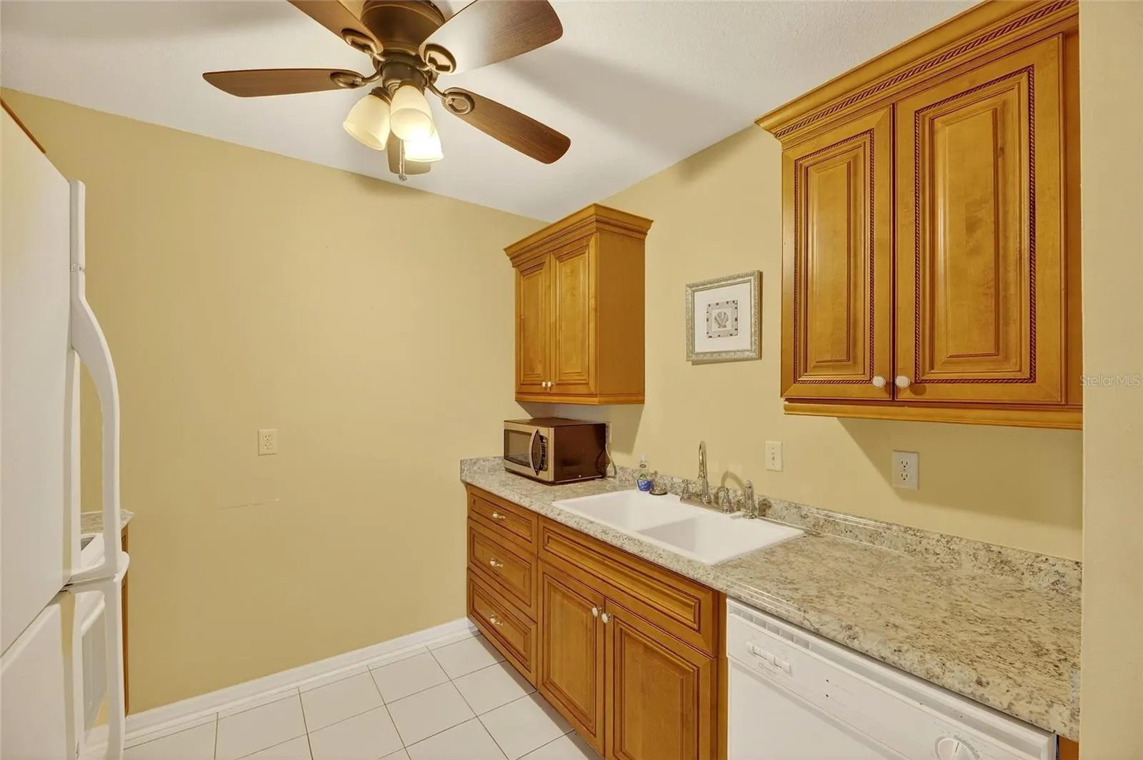 408 GLOUCESTER BLVD #33, #33