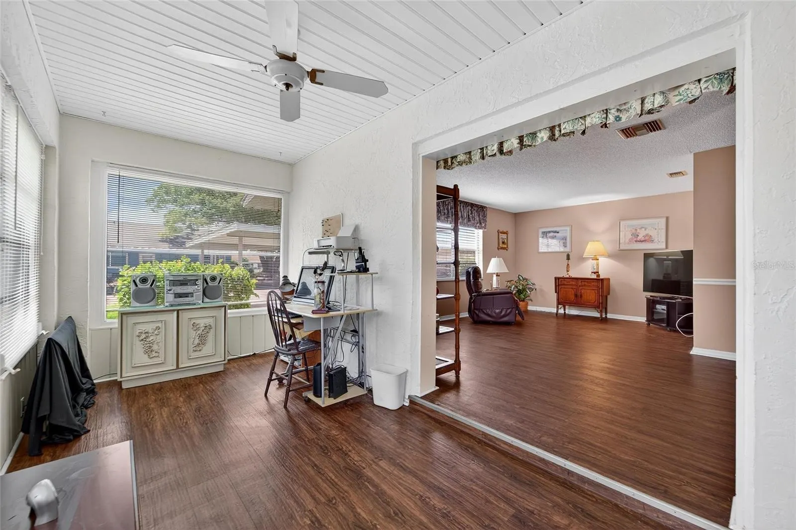 408 GLOUCESTER BLVD #33, #33