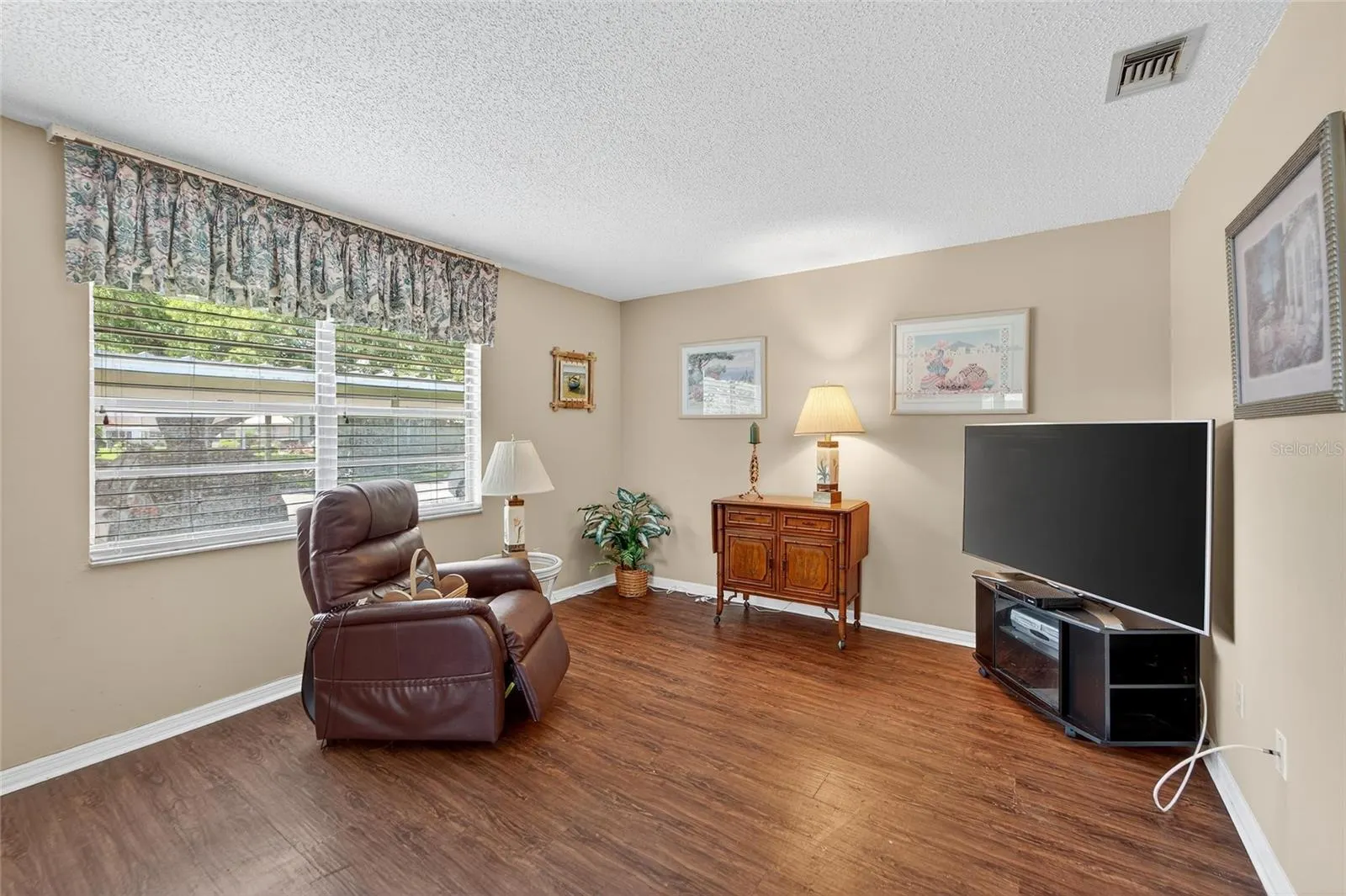 408 GLOUCESTER BLVD #33, #33