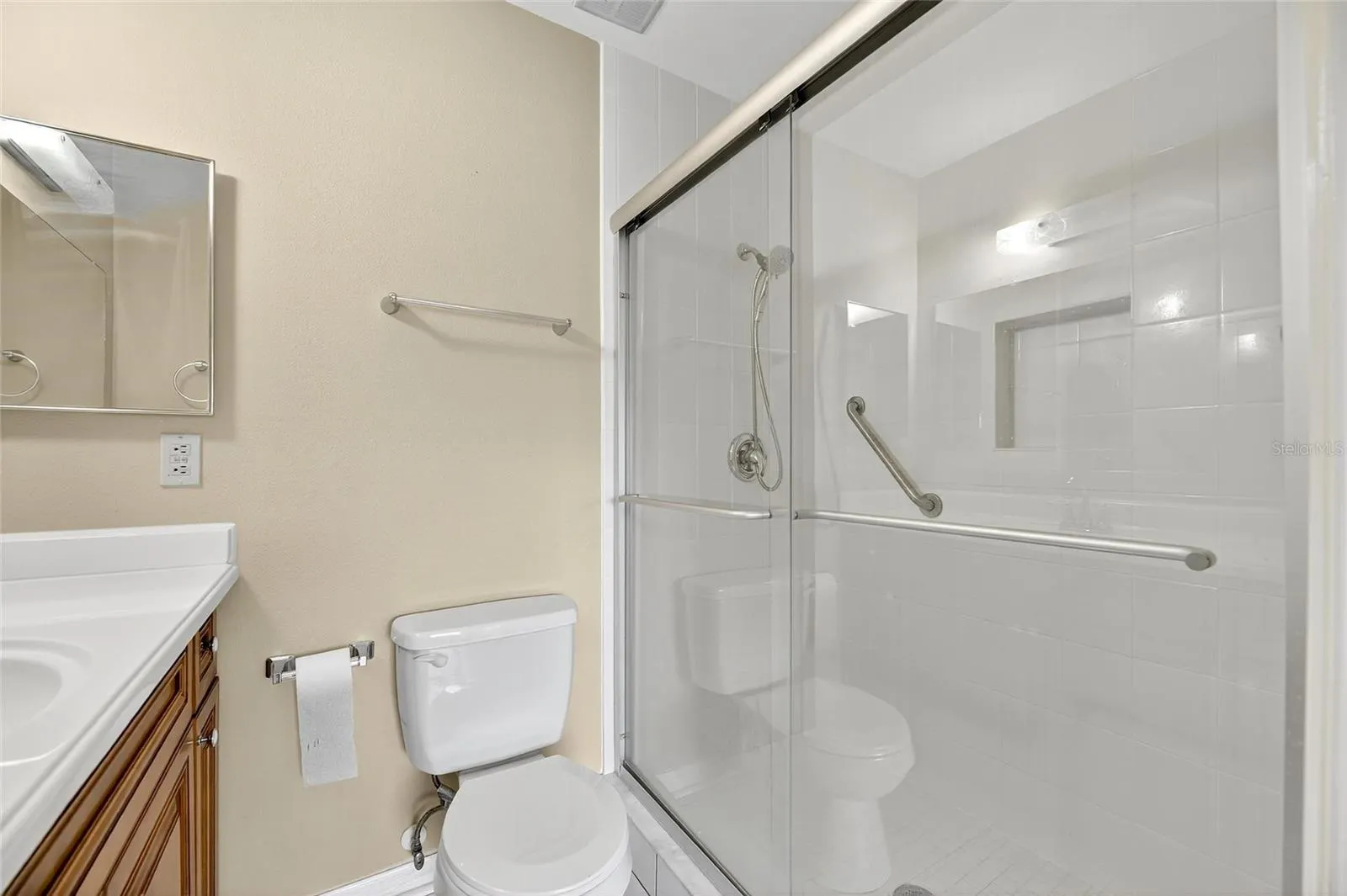 408 GLOUCESTER BLVD #33, #33