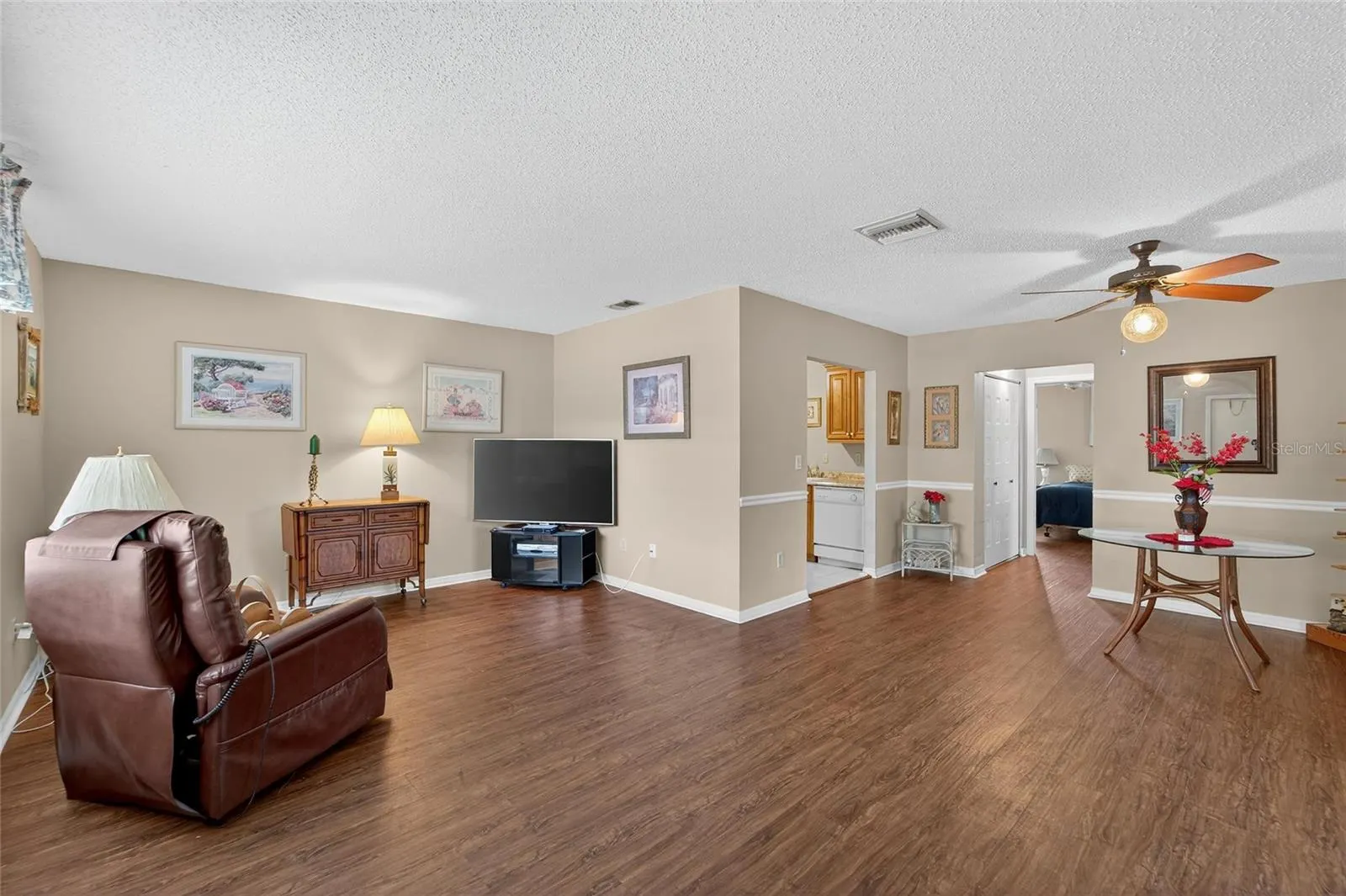 408 GLOUCESTER BLVD #33, #33