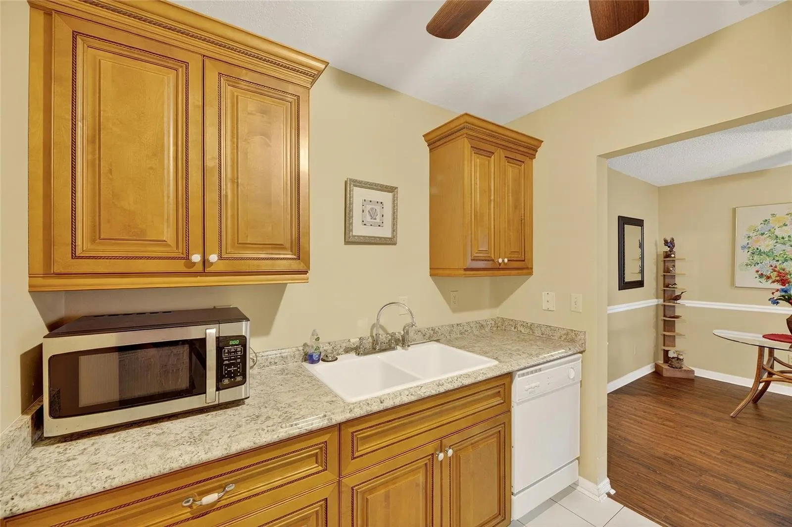 408 GLOUCESTER BLVD #33, #33
