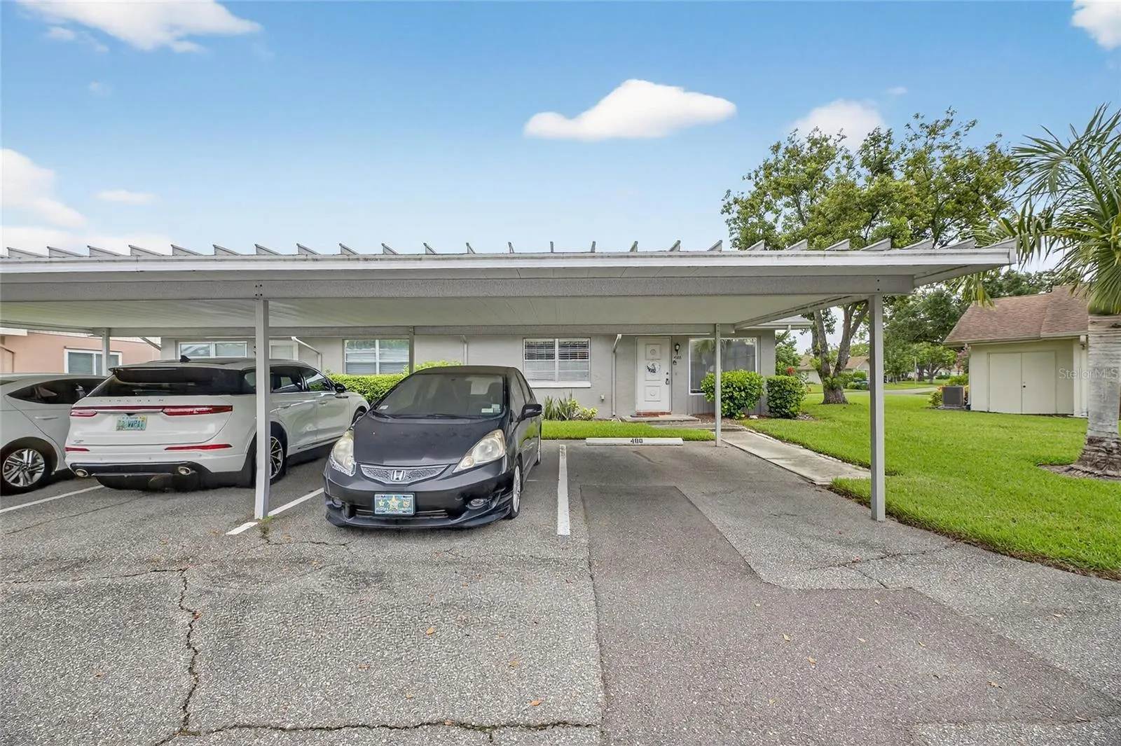 408 GLOUCESTER BLVD #33, #33