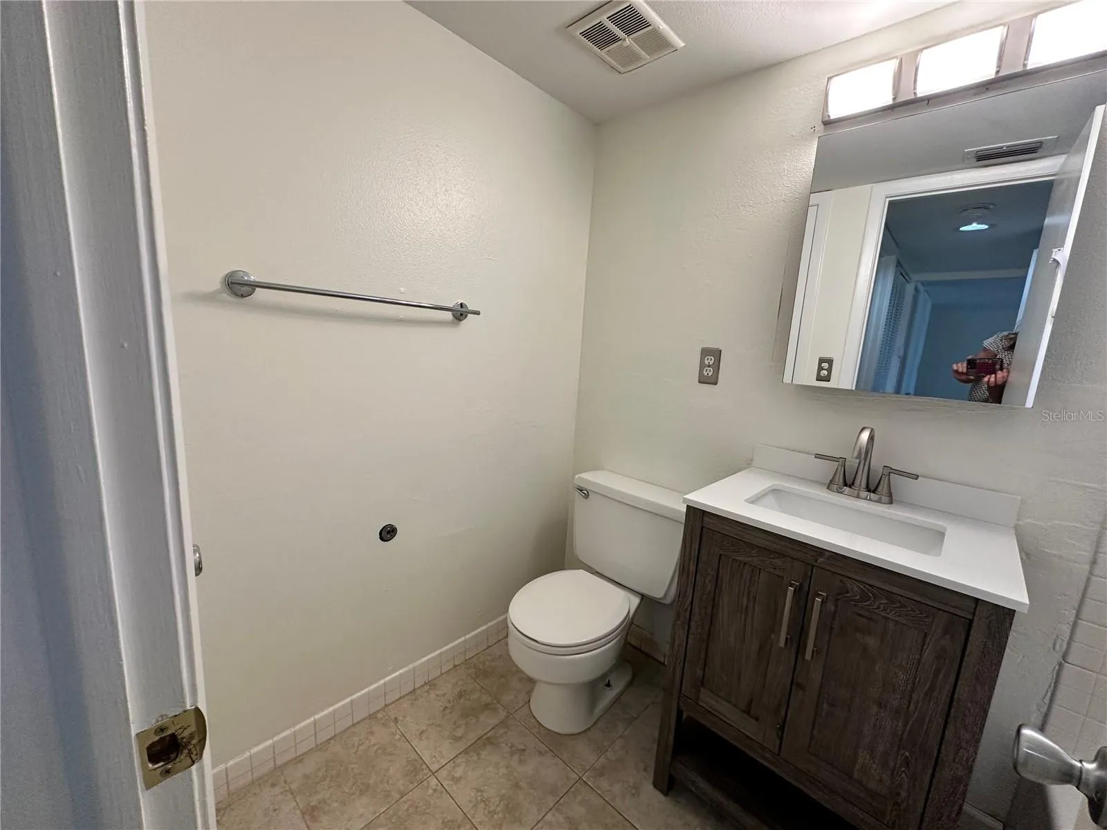 860 S VILLAGE DR N #201, #201