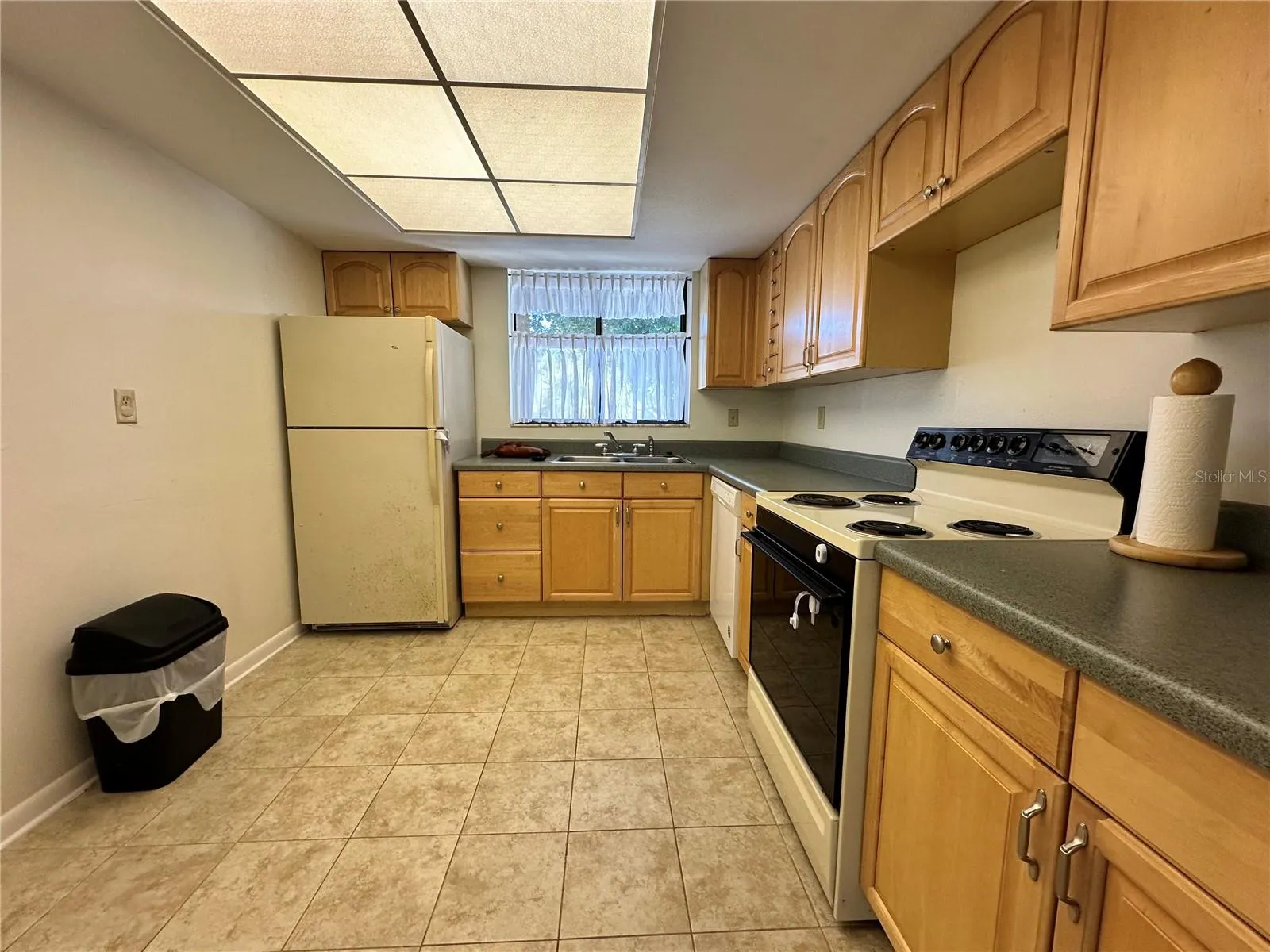 860 S VILLAGE DR N #201, #201