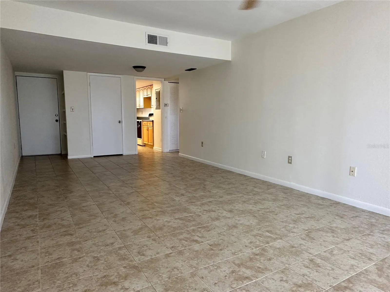 860 S VILLAGE DR N #201, #201