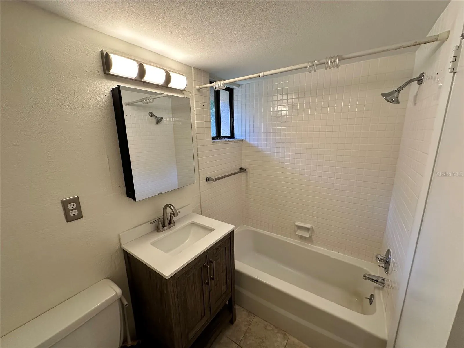 860 S VILLAGE DR N #201, #201