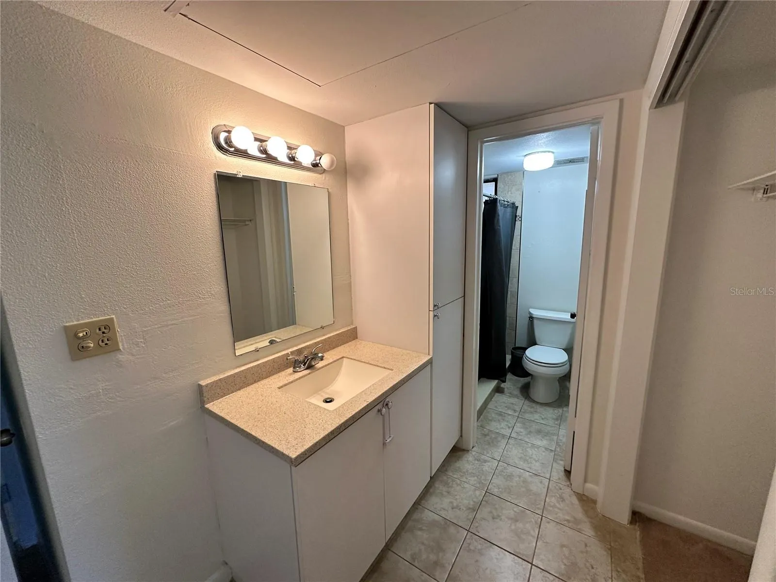 860 S VILLAGE DR N #201, #201