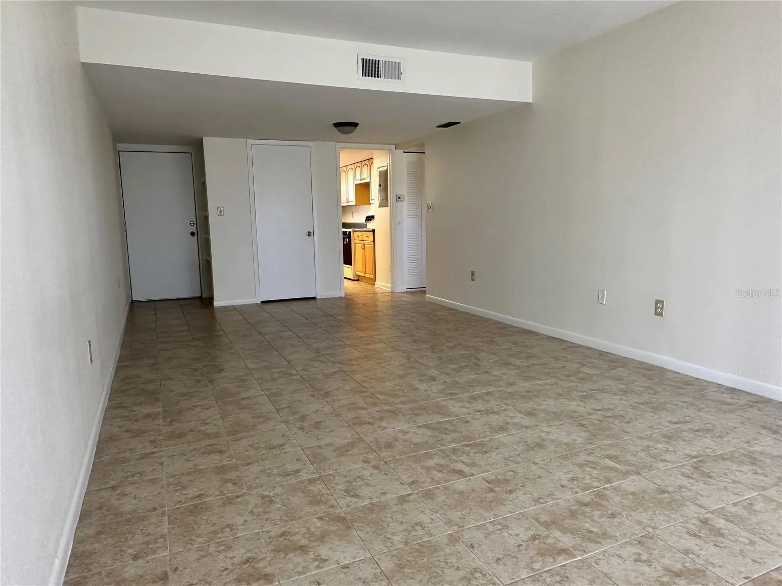 860 S VILLAGE DR N #201, #201