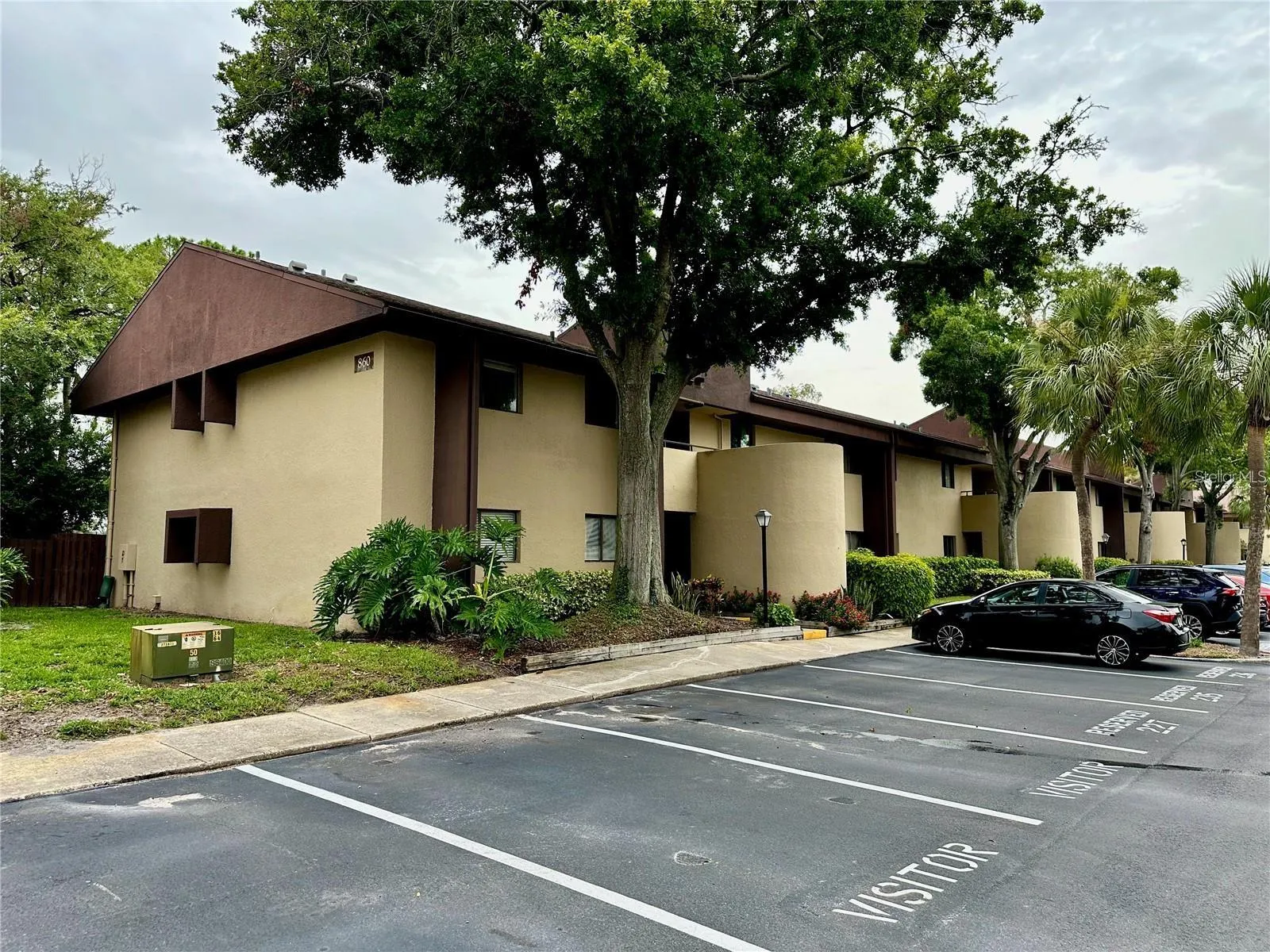 860 S VILLAGE DR N #201, #201