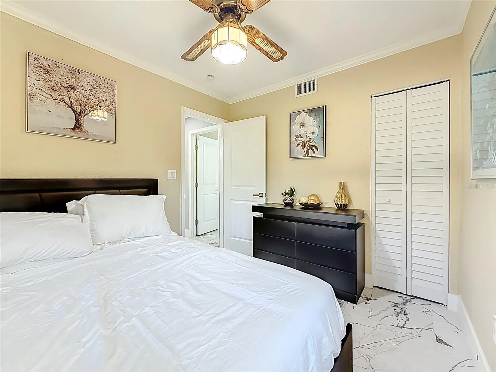 14186 W PARSLEY DR