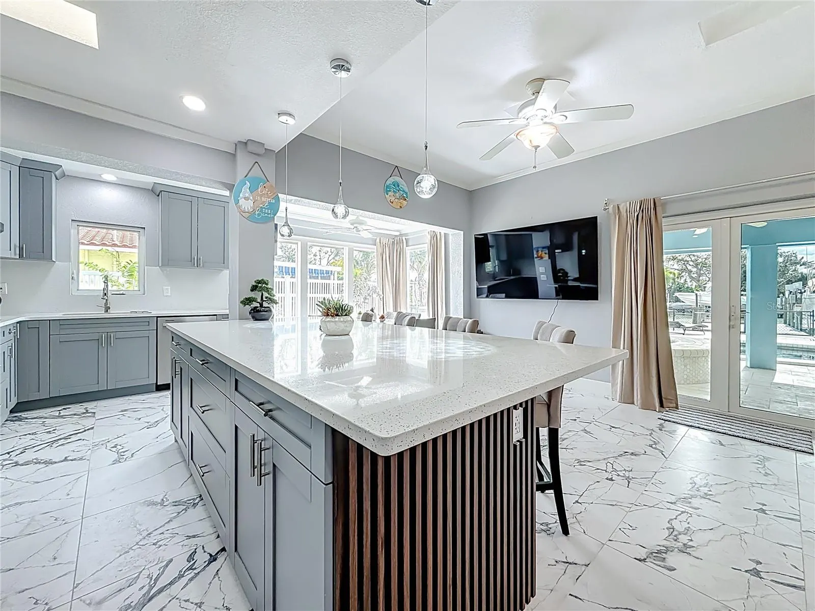 14186 W PARSLEY DR