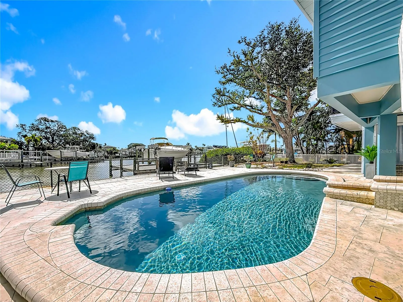 14186 W PARSLEY DR