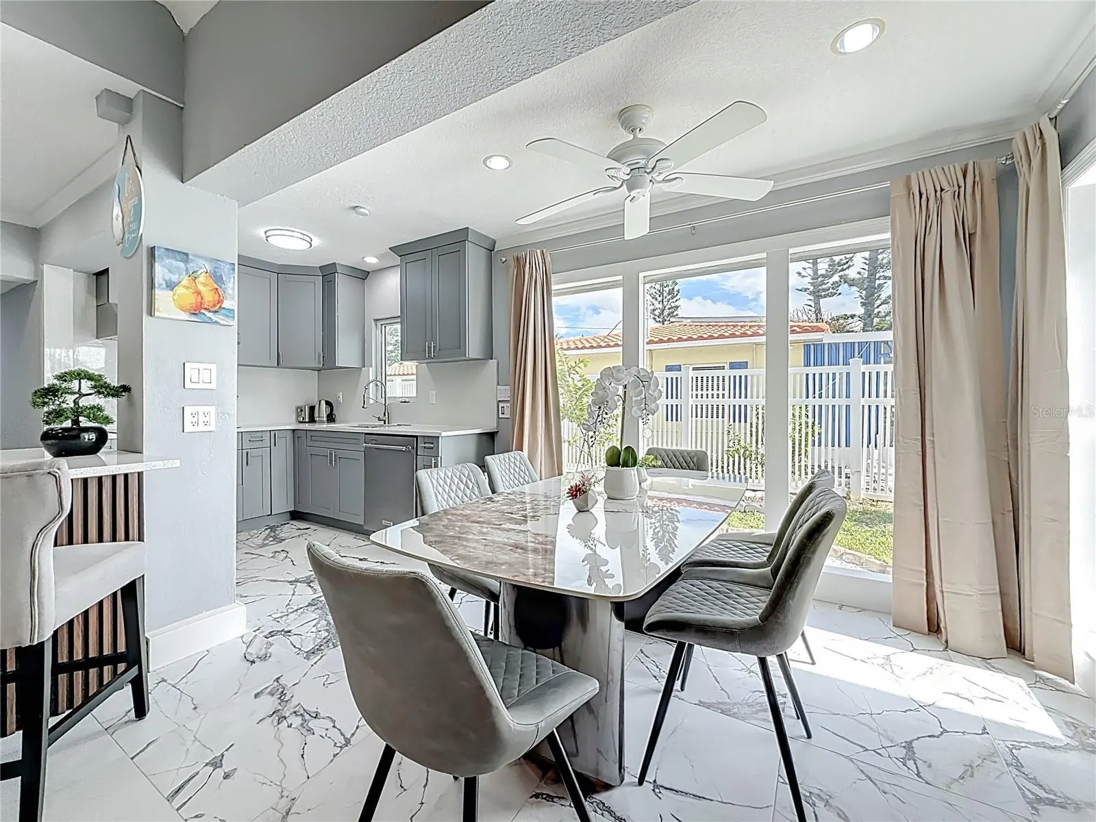 14186 W PARSLEY DR