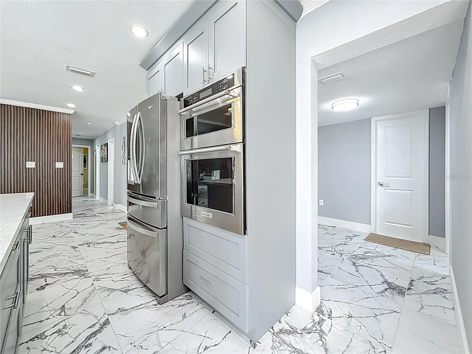 14186 W PARSLEY DR
