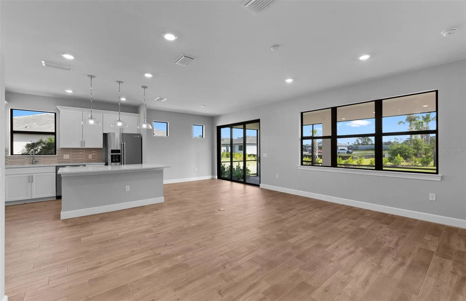 4620 BLUE STAR CT