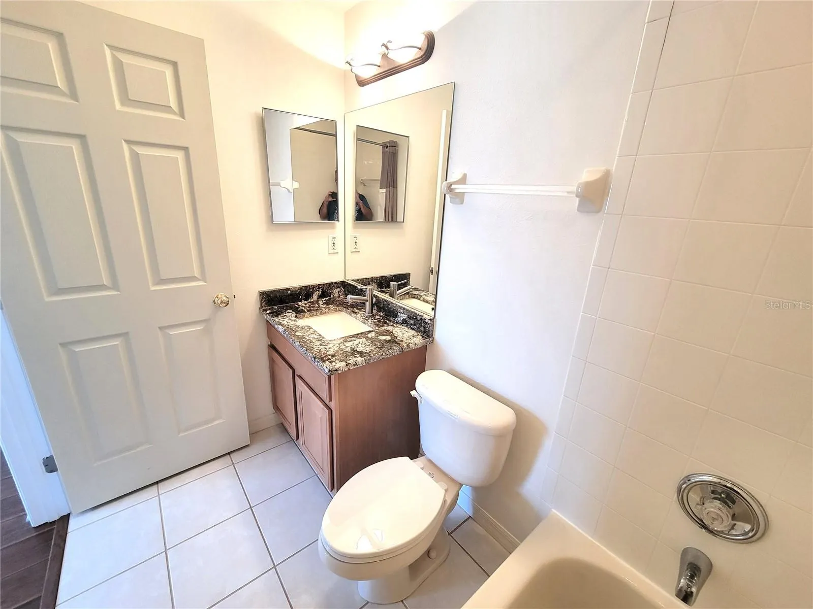 11237 KAPOK GRAND CIR