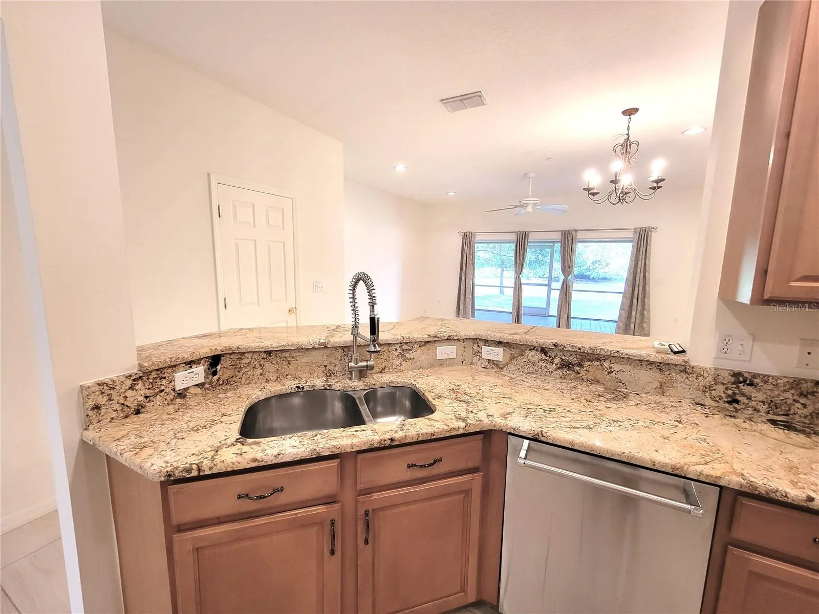 11237 KAPOK GRAND CIR