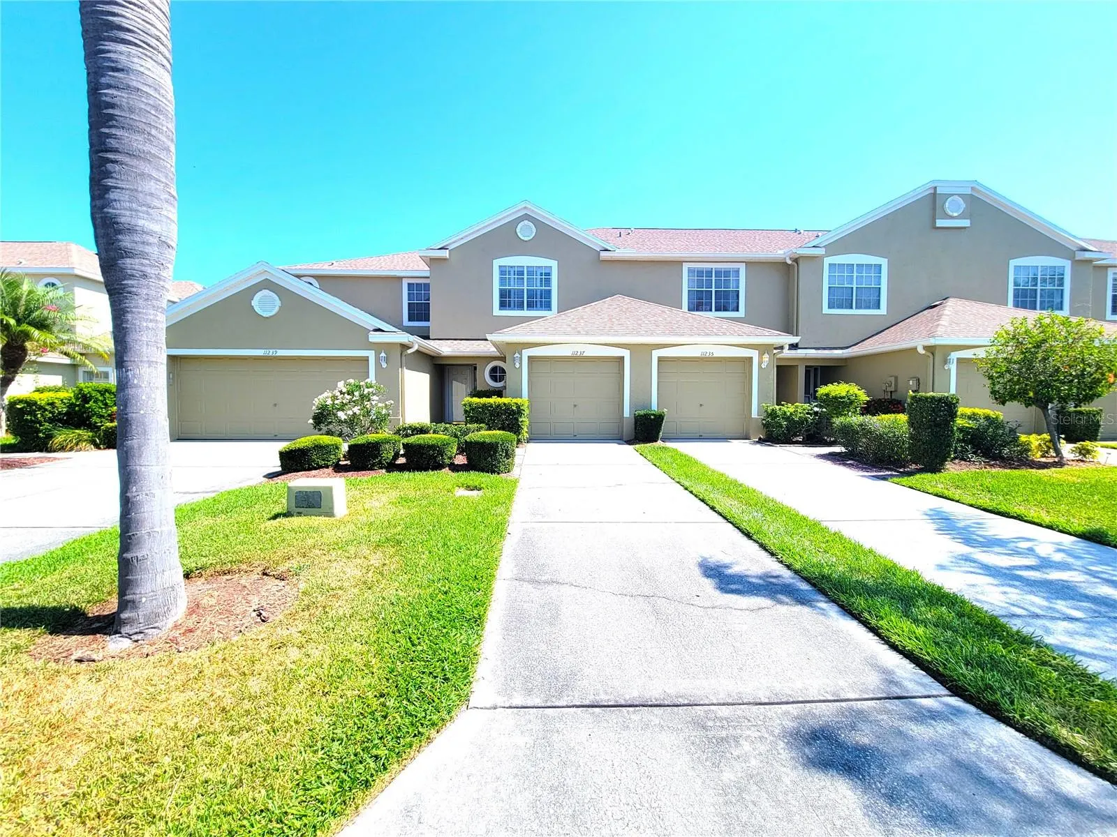 11237 KAPOK GRAND CIR