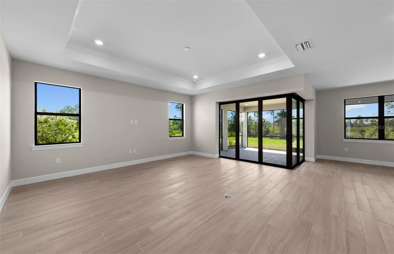 1821 PEPPER GRASS DR