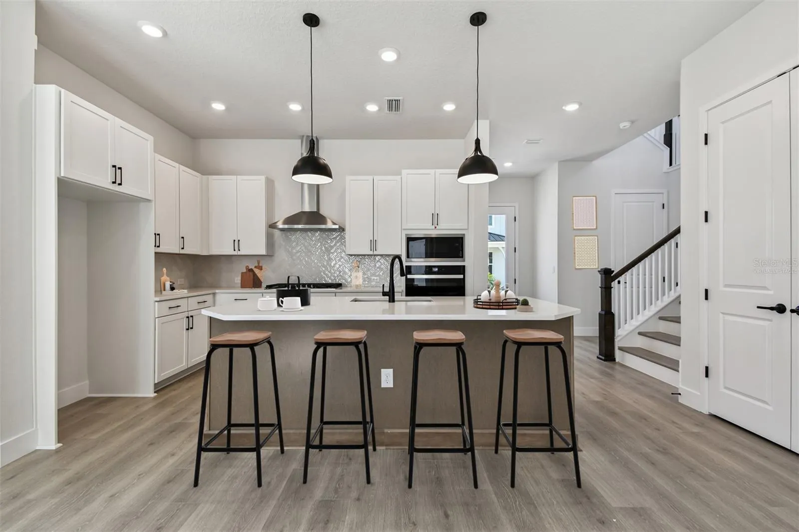 7267 KODIAK LN