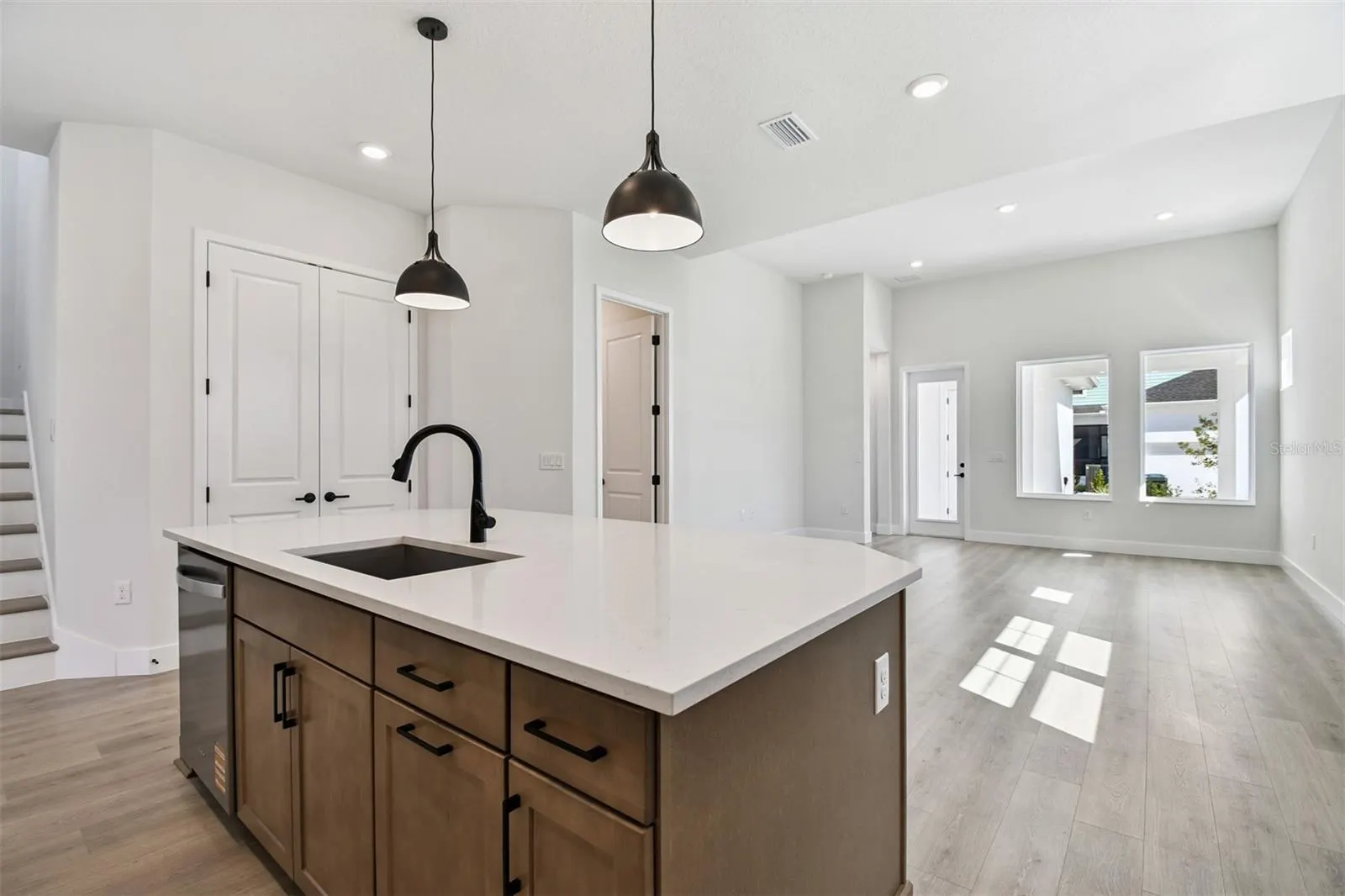 7267 KODIAK LN