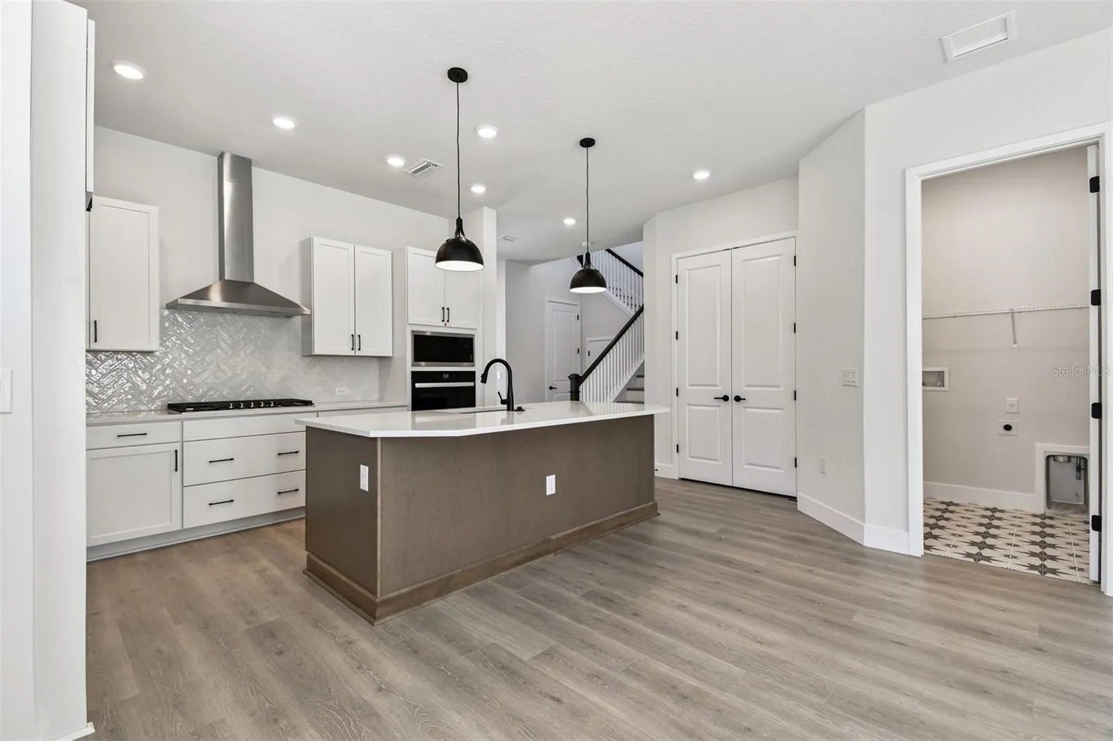 7267 KODIAK LN