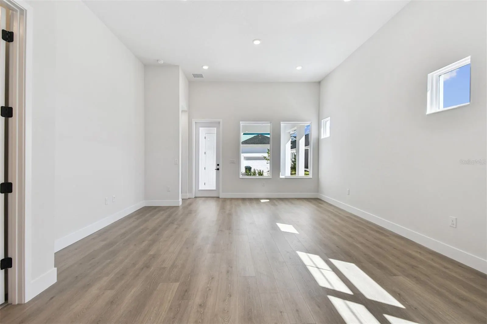 7267 KODIAK LN