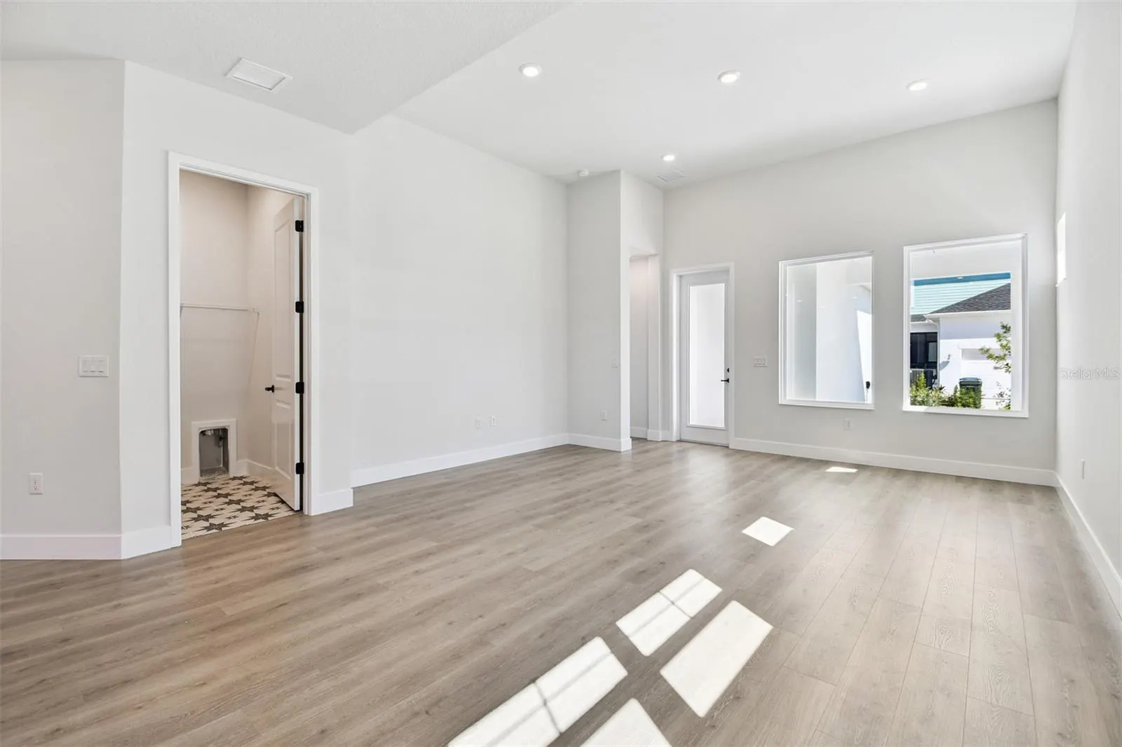 7267 KODIAK LN
