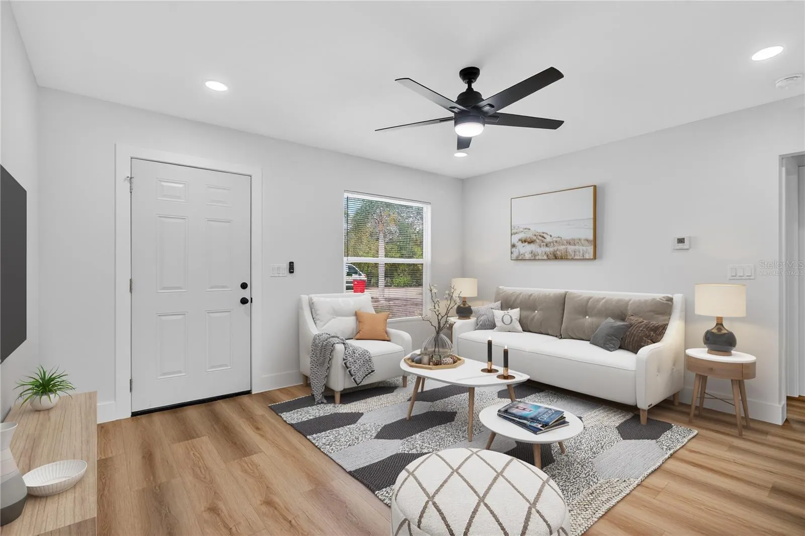 207 MELODY LN