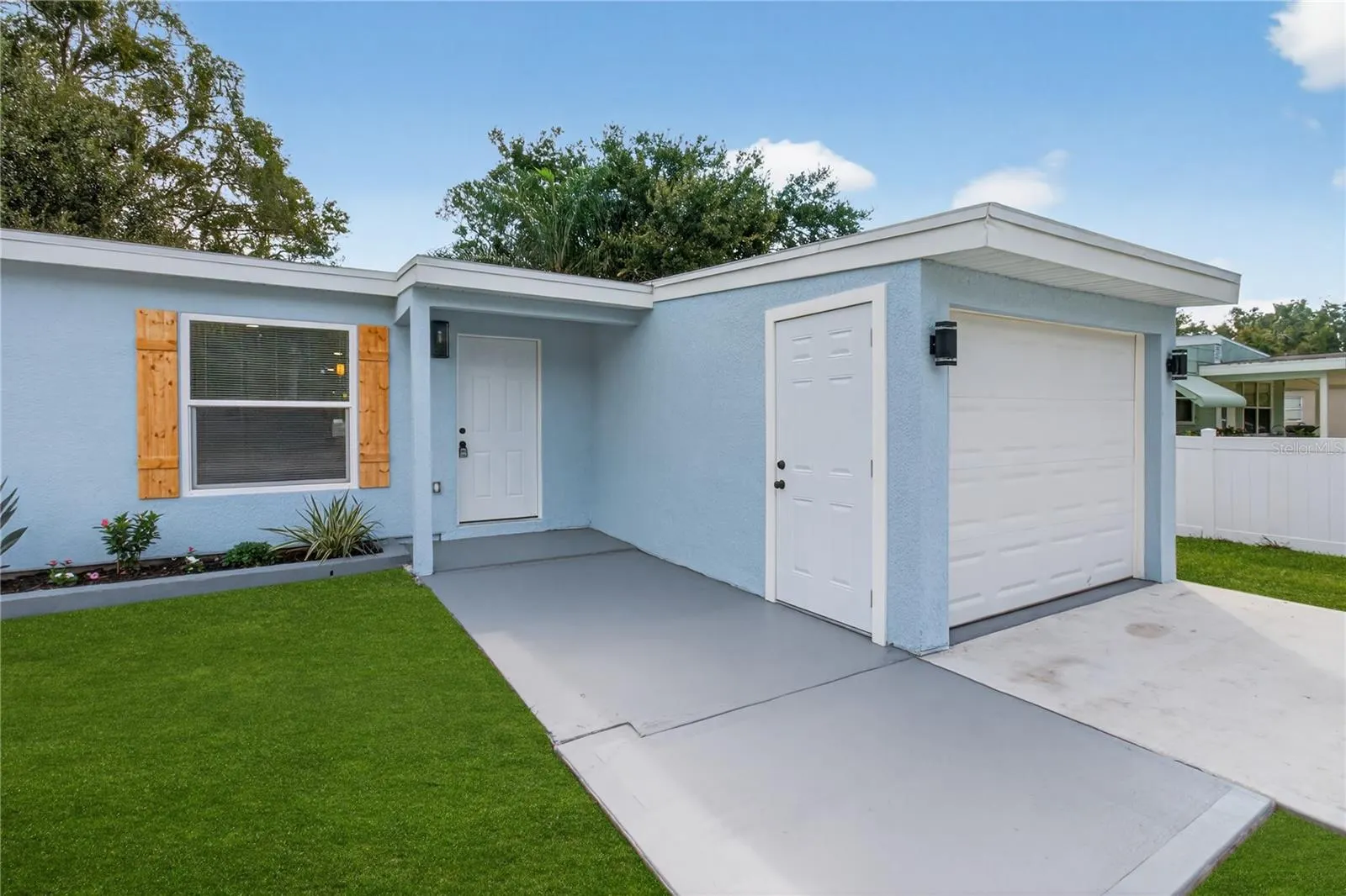 207 MELODY LN