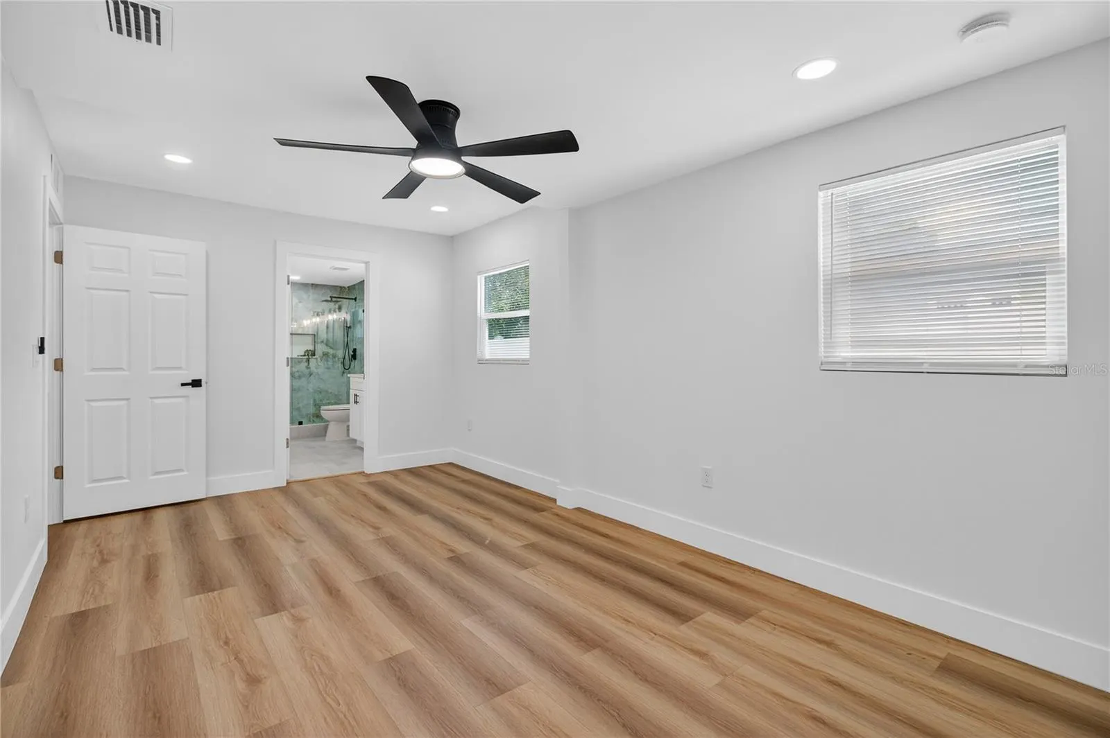 207 MELODY LN