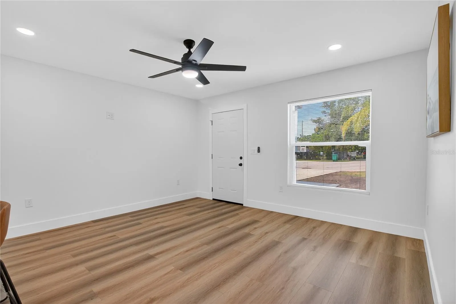 207 MELODY LN
