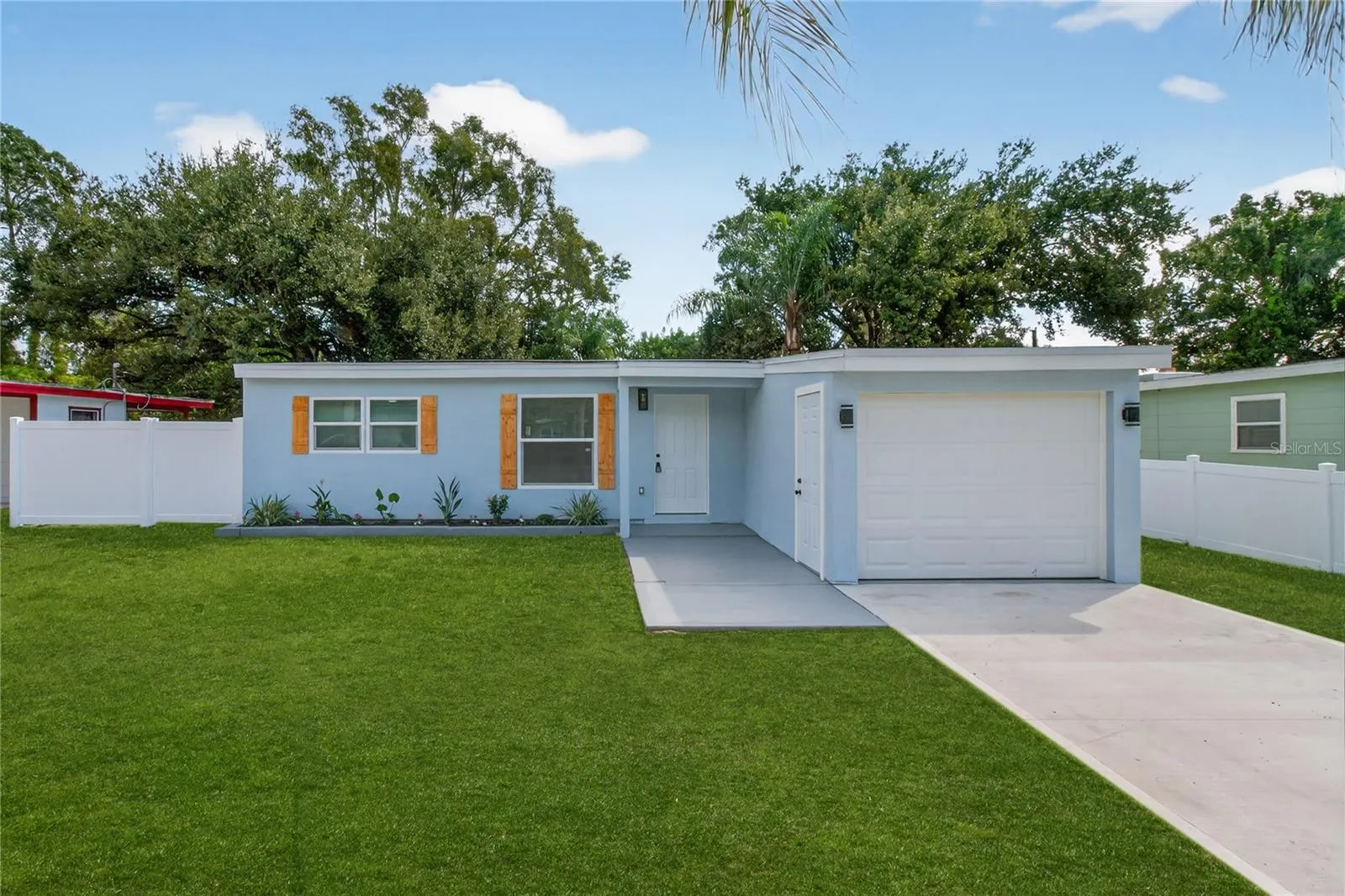 207 MELODY LN