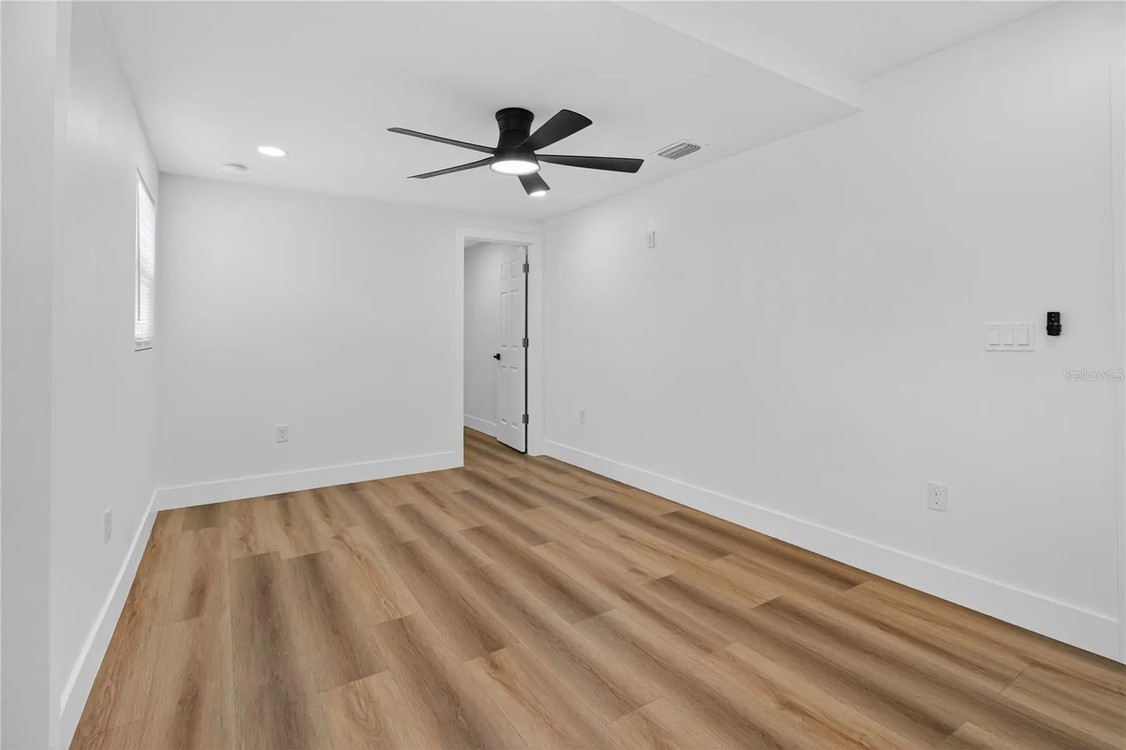 207 MELODY LN