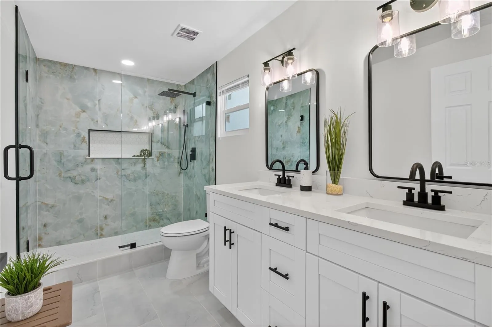 207 MELODY LN