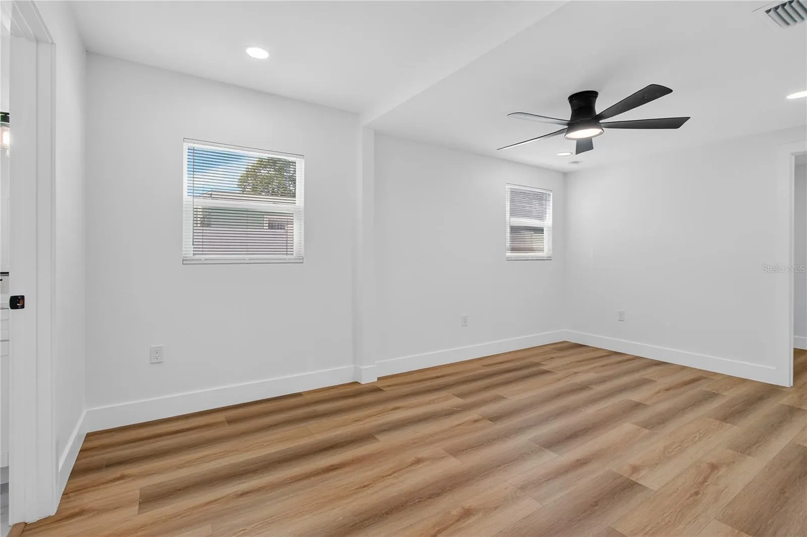 207 MELODY LN
