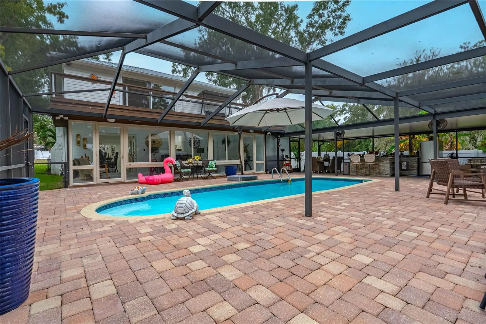 8020 SHARON DR