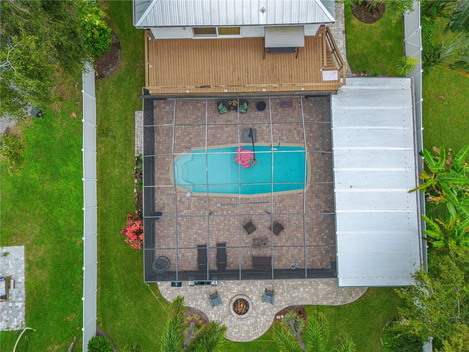 8020 SHARON DR