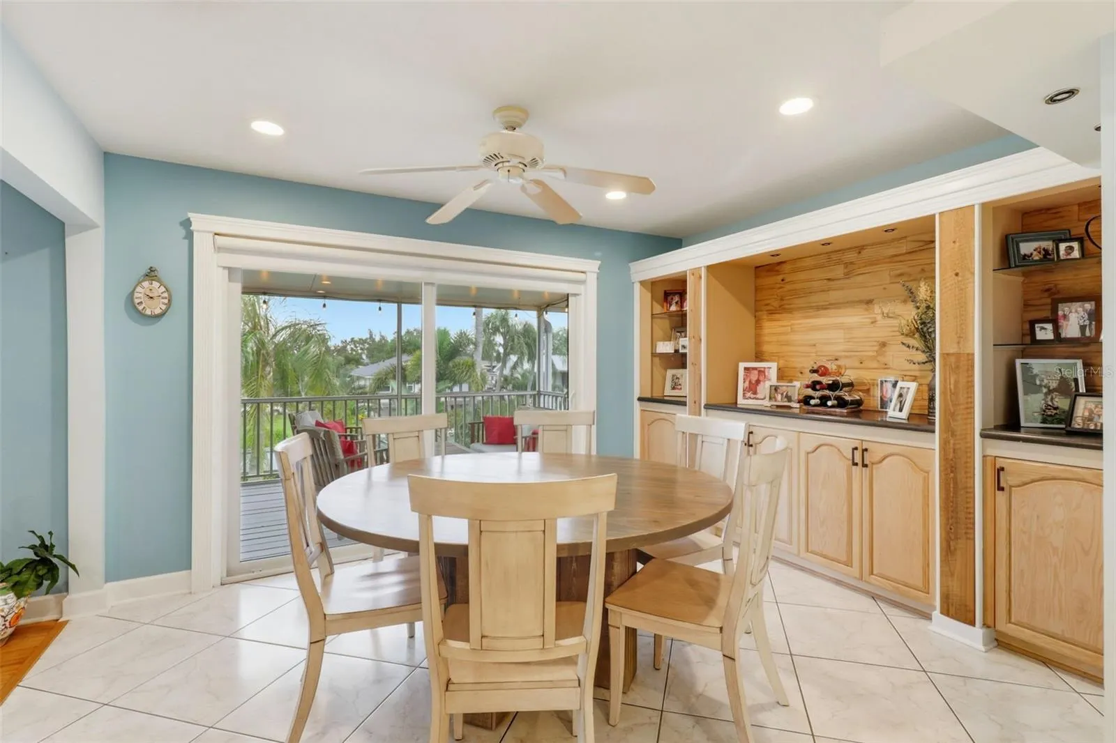 76 GULFWINDS DR