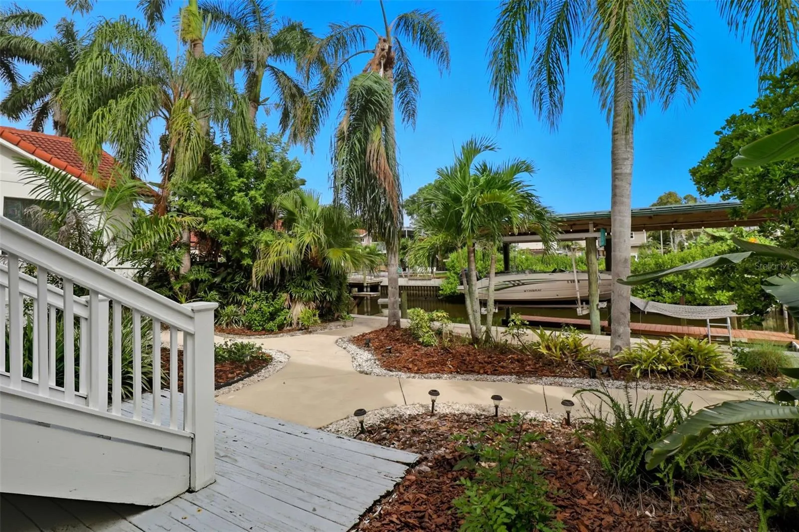76 GULFWINDS DR