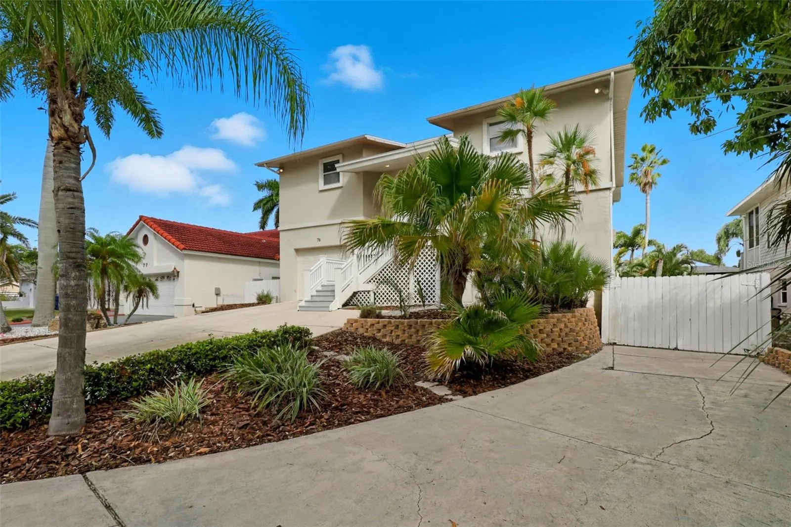 76 GULFWINDS DR
